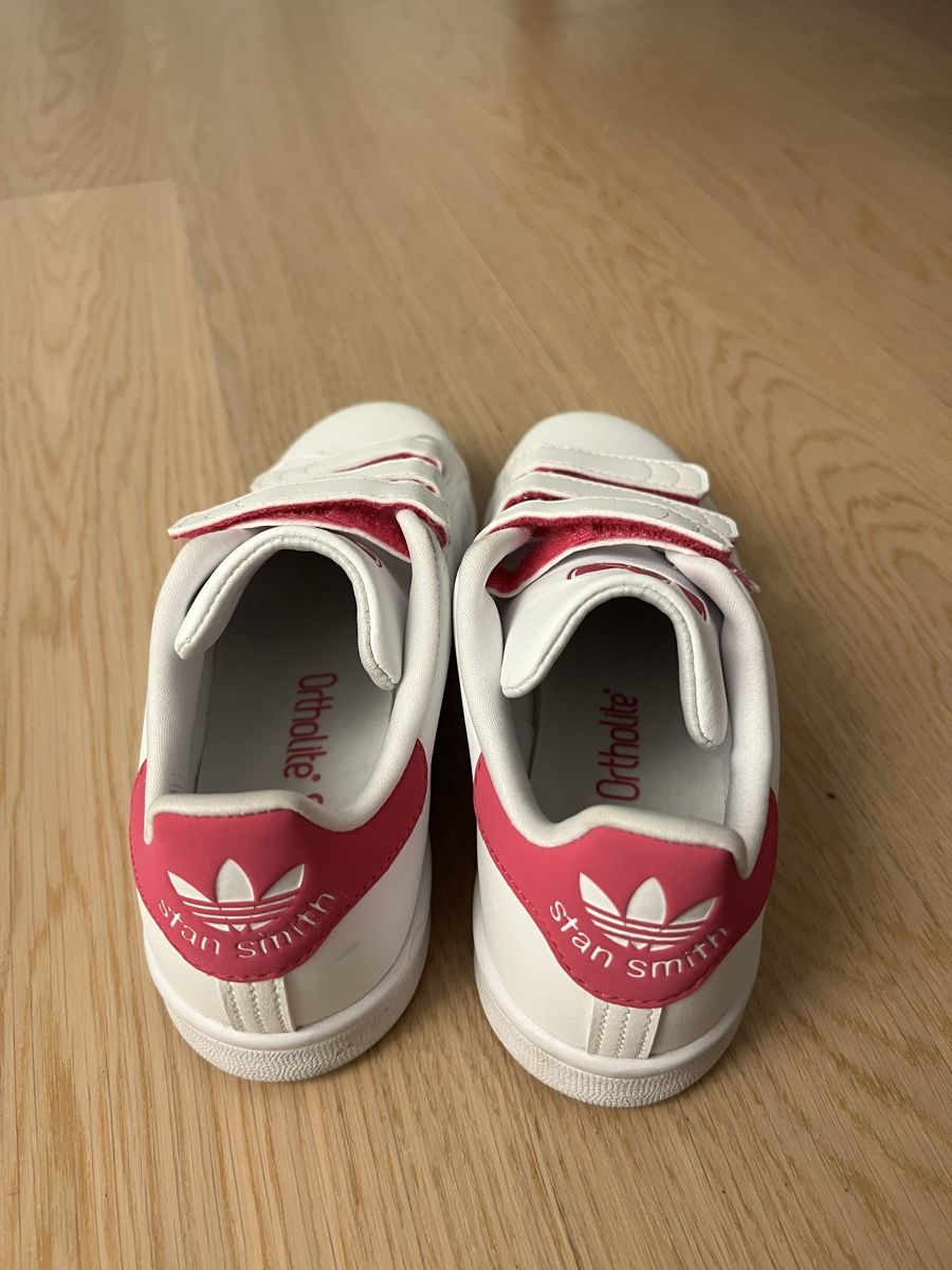 Scarpe per ragazze: Adidas Stan Smith shoes, White/Pink – Nuovo (secondo la descrizione) da Therwil venduto da srosselli 1