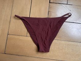 Bordeauxrote Bikinihose, Grösse S
