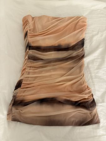 Zara elegantes kurzes Trägerlos-Kleid – Grösse L