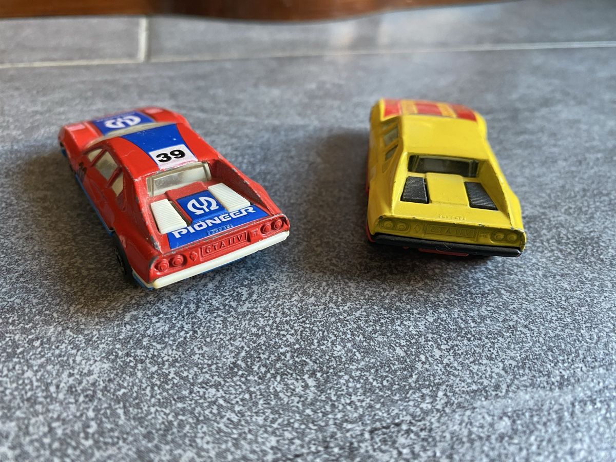 Ferrari Modellautos: Matchbox Ferrari Testarossa + Ferrari 308 GTB  – Gebraucht aus St. Margrethen SG von Alfista_159 8