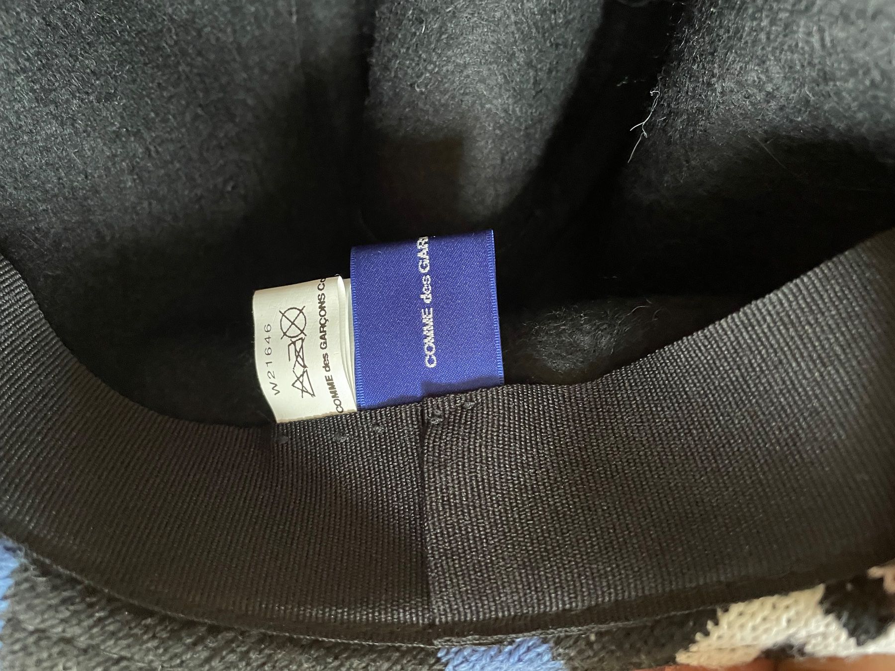 Copricapi, berretti & cappellini: Comme des garcons Mütze Cap – Nuovo (secondo la descrizione) da Zollikon venduto da mgo_95l7 1
