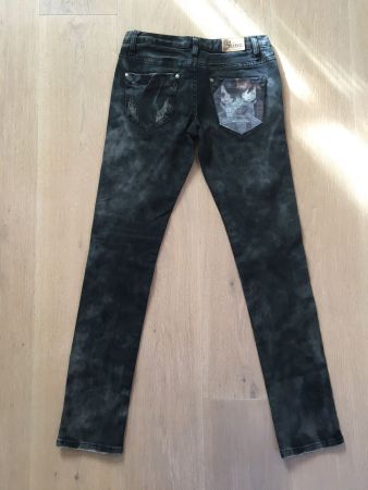 Coole schwarze Skinny Jeans Grösse 26