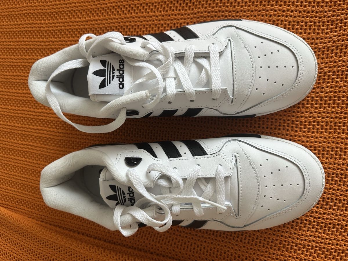 Adidas Chaussures hommes: Adidas Schuhe – Neuf (Voir description) à Gundetswil par petriheilremimartin 2