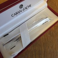 Neuer Top Caran d'Ache Kugelschreiber Silb.  im Etui, Ecrido