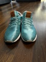 New Balance snickers