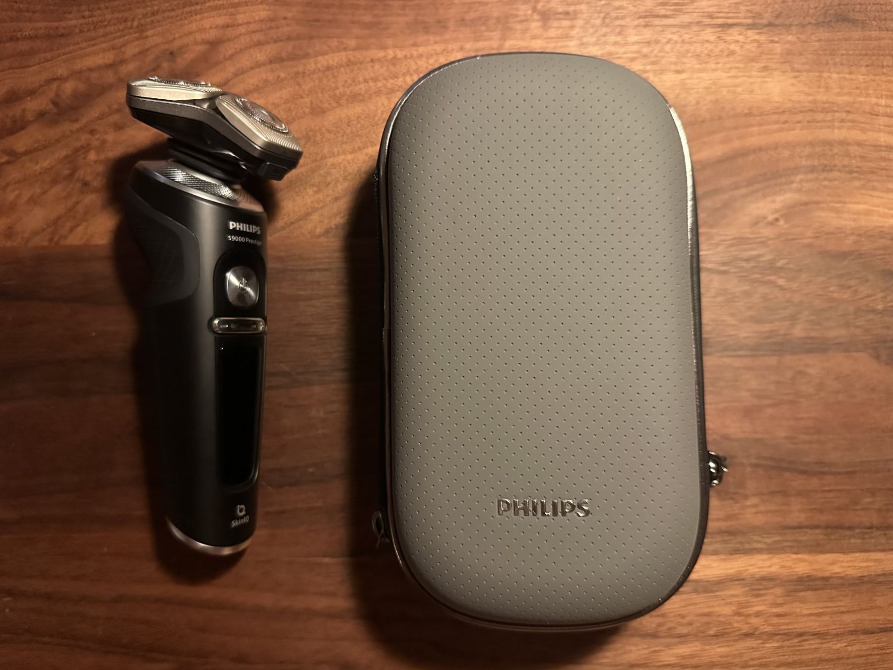 Philips Rasoirs & Lames de rasage: Philips Series 9000 Prestige – D'occasion à Grafenried par Jarvis488