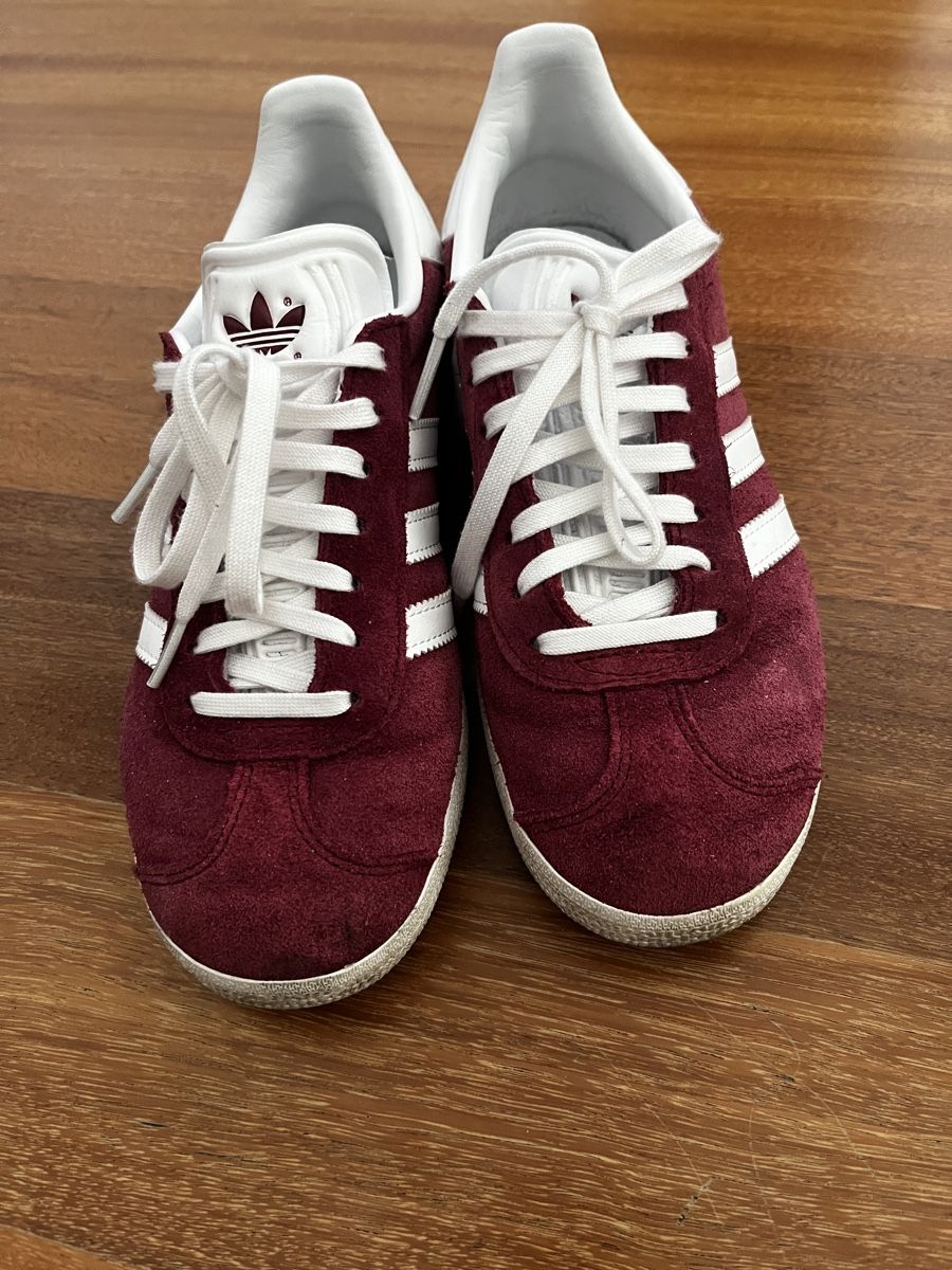 Adidas Damenschuhe: Adidas Gazelle bordeaux  – Gebraucht aus Stallikon von lasm
