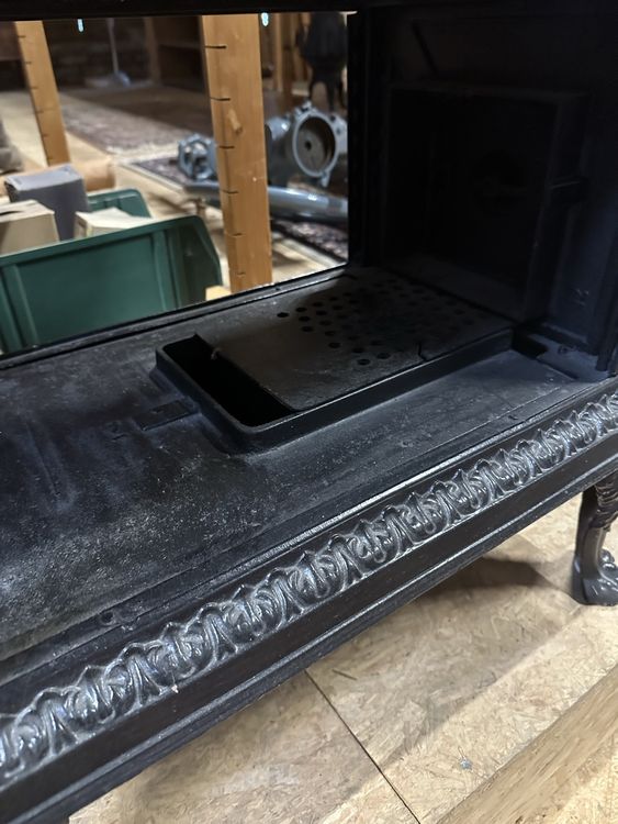 Holzofen Dekoration Vitrine Gestell Ablage Gusseisen (Gebraucht) in ...
