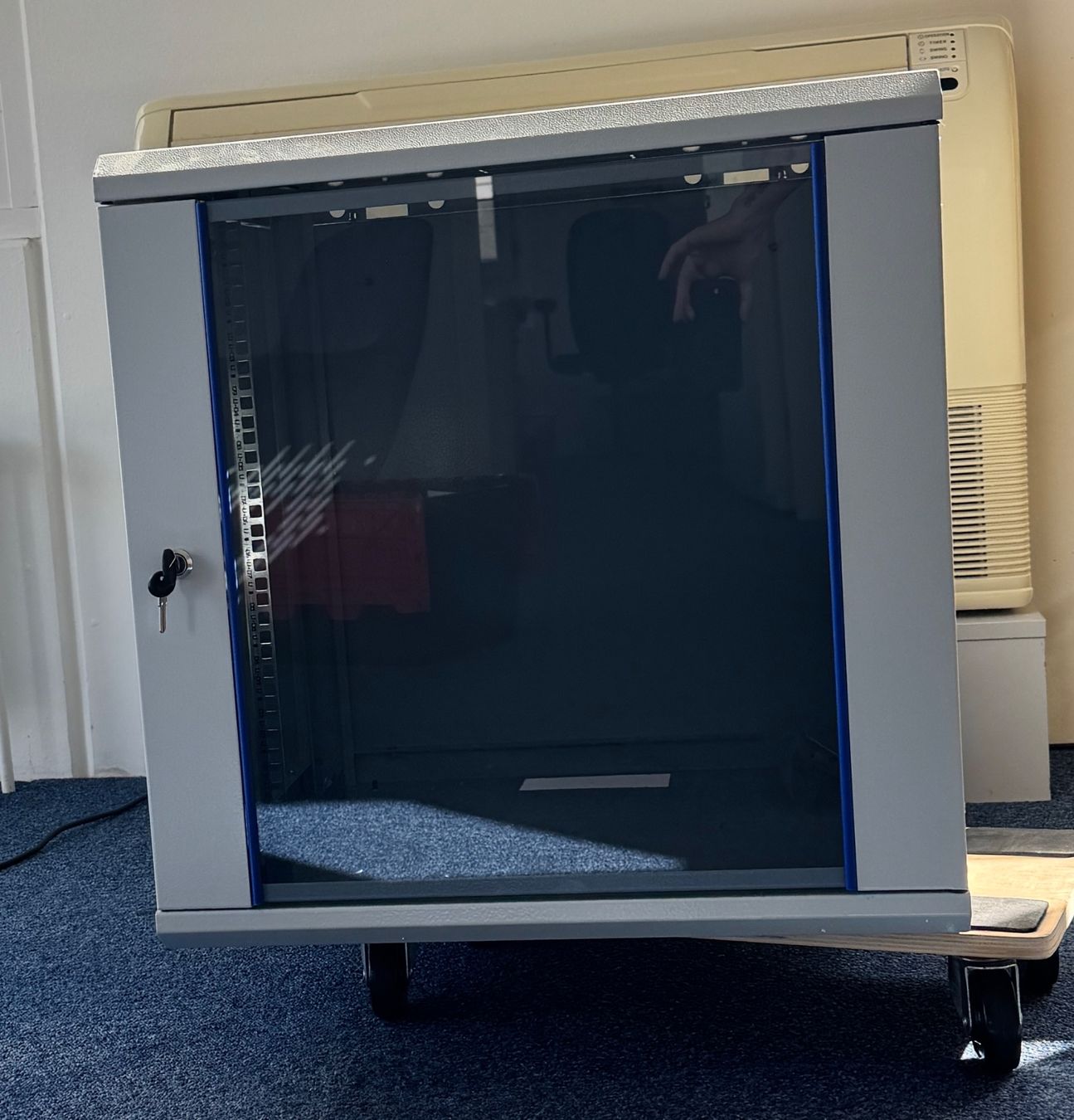 Racks & Supports: Serverrack – D'occasion à Dietikon par Oberentfelden_