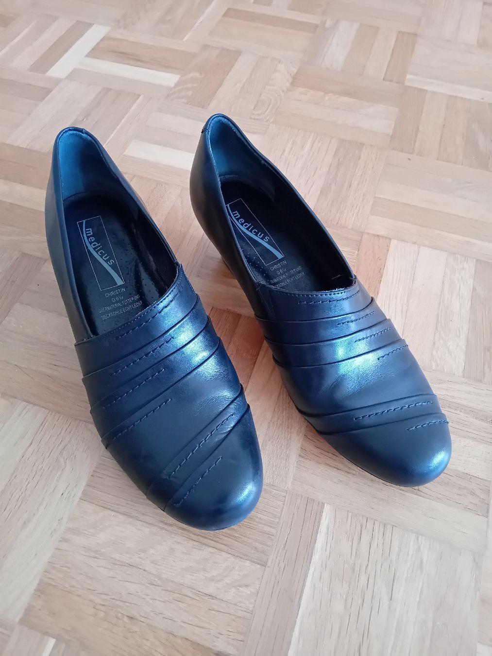 Damenschuhe: elegante Leder Halbschuhe Grösse 41 – Gebraucht aus Zürich von Gillheri 1