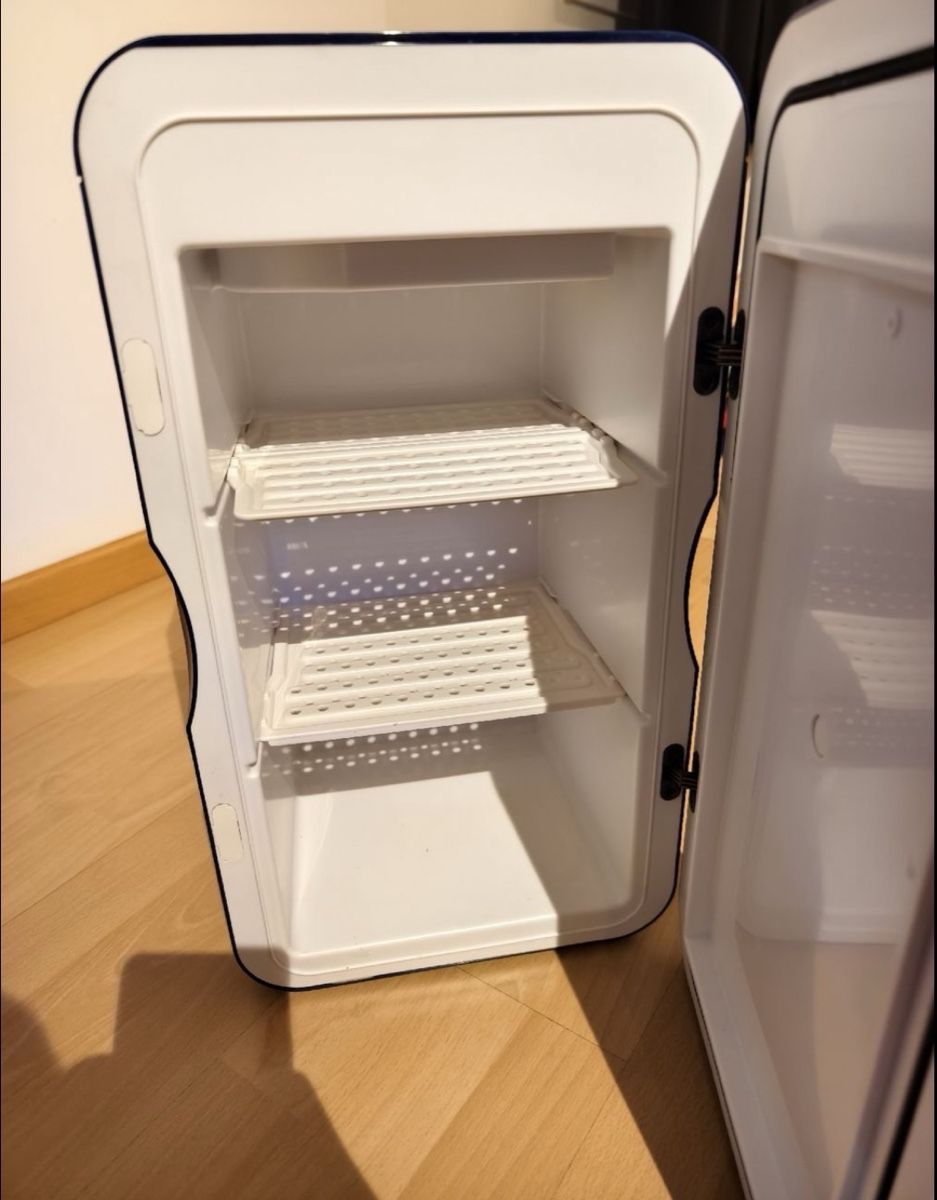 Frigoriferi: Mini Kühlschrank – Usato da Ittigen venduto da Stefu.CH