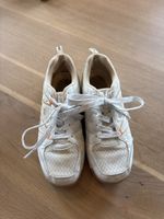Gut erhaltene Damen Turnschuhe, Grösse 39
