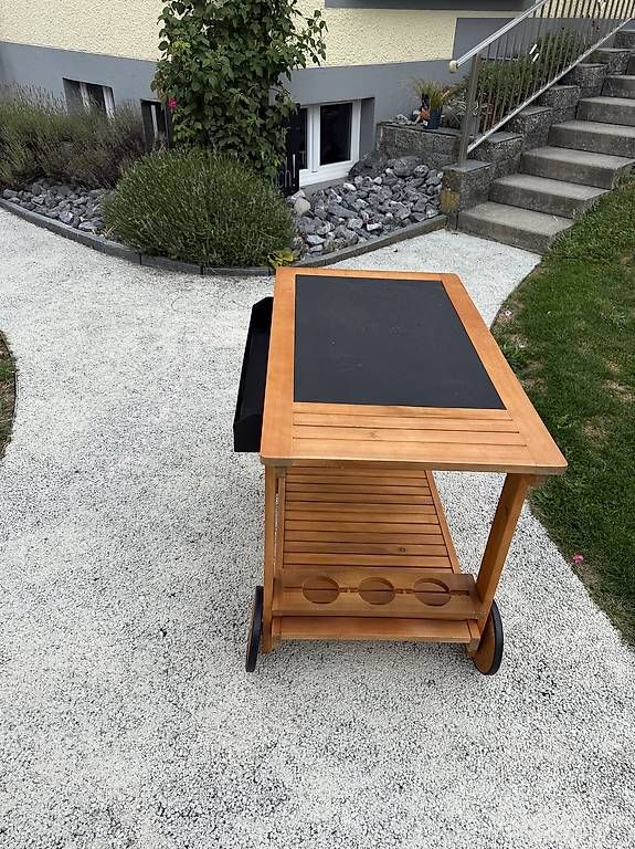 Carrelli di servizio: Servierwagen aus Holz – Usato da Strengelbach venduto da Bazin 2