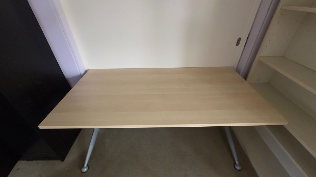 Schreibtische: Tisch 160cm x 80cm – Gebraucht aus Uetikon am See von jur_lqy9 2