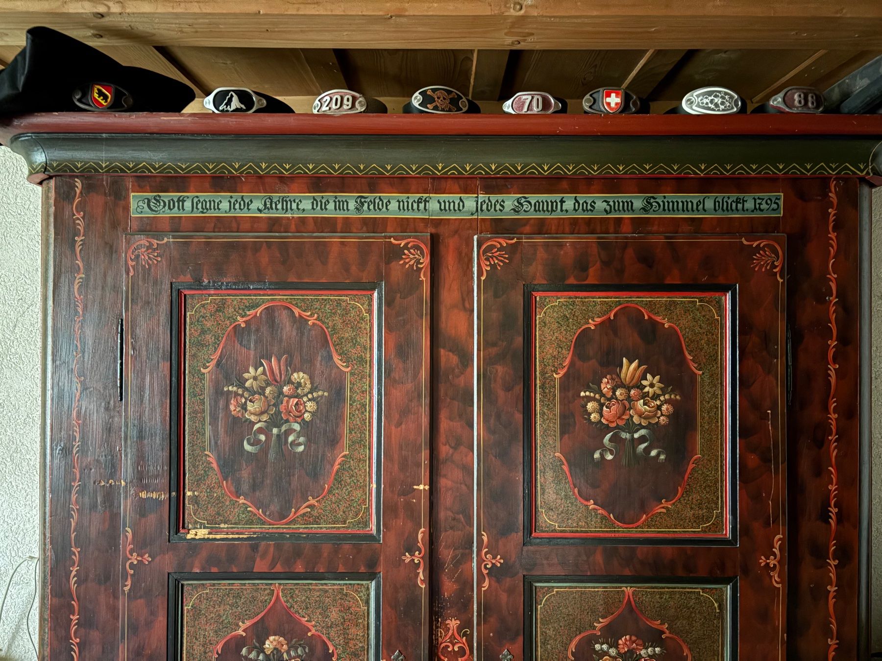 Armoires: Bemalter Bauernschrank 1795 – D'occasion à Rüti b. Riggisberg par caro7171 1