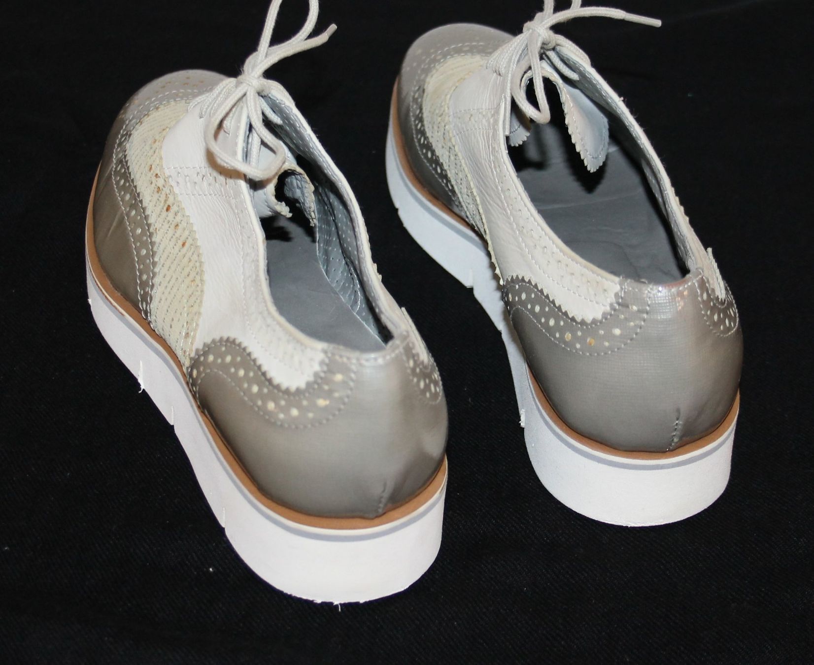 Scarpe da donna: Lederschuhe / Sneaker – Usato da Schaan venduto da antikes_und_kurioses 3
