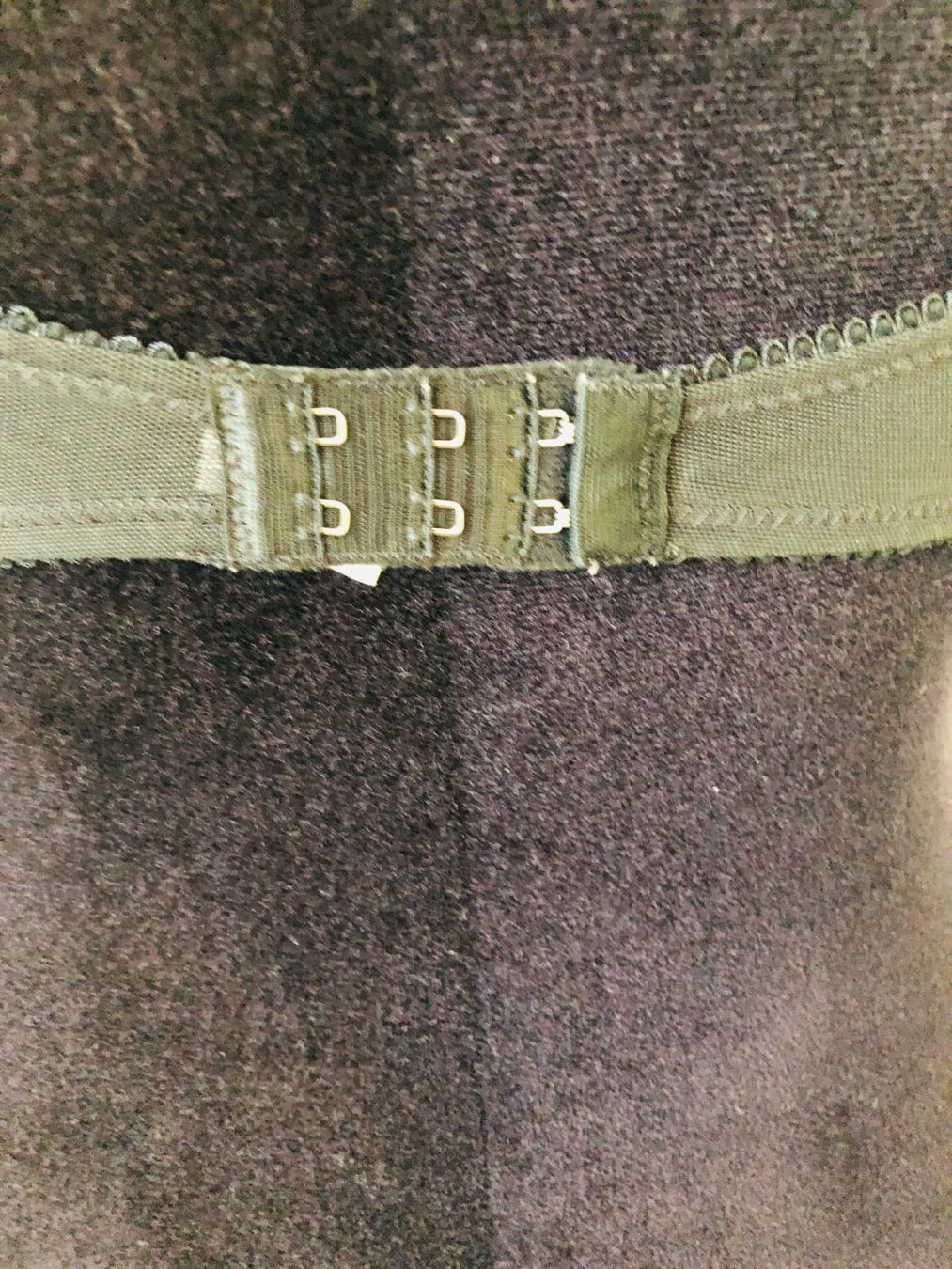 Triumph Altra biancheria intima: Schwarzer BH mit Spitze, Gr. 75C – Usato da Arlesheim venduto da OmnIa55 4
