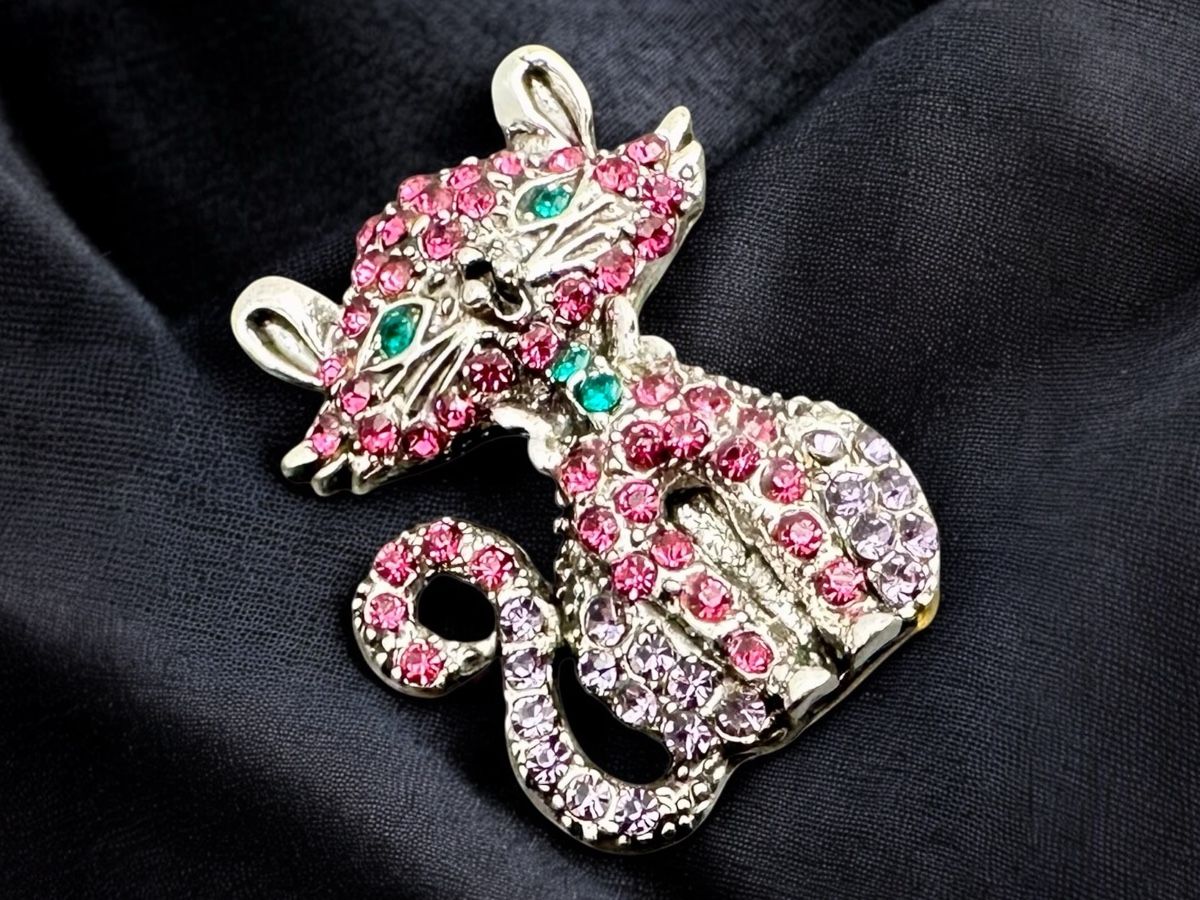 Spille & Fermagli: Grün rosa Strass Katze Brosche – Usato da Lamone venduto da LaCantinaMagica