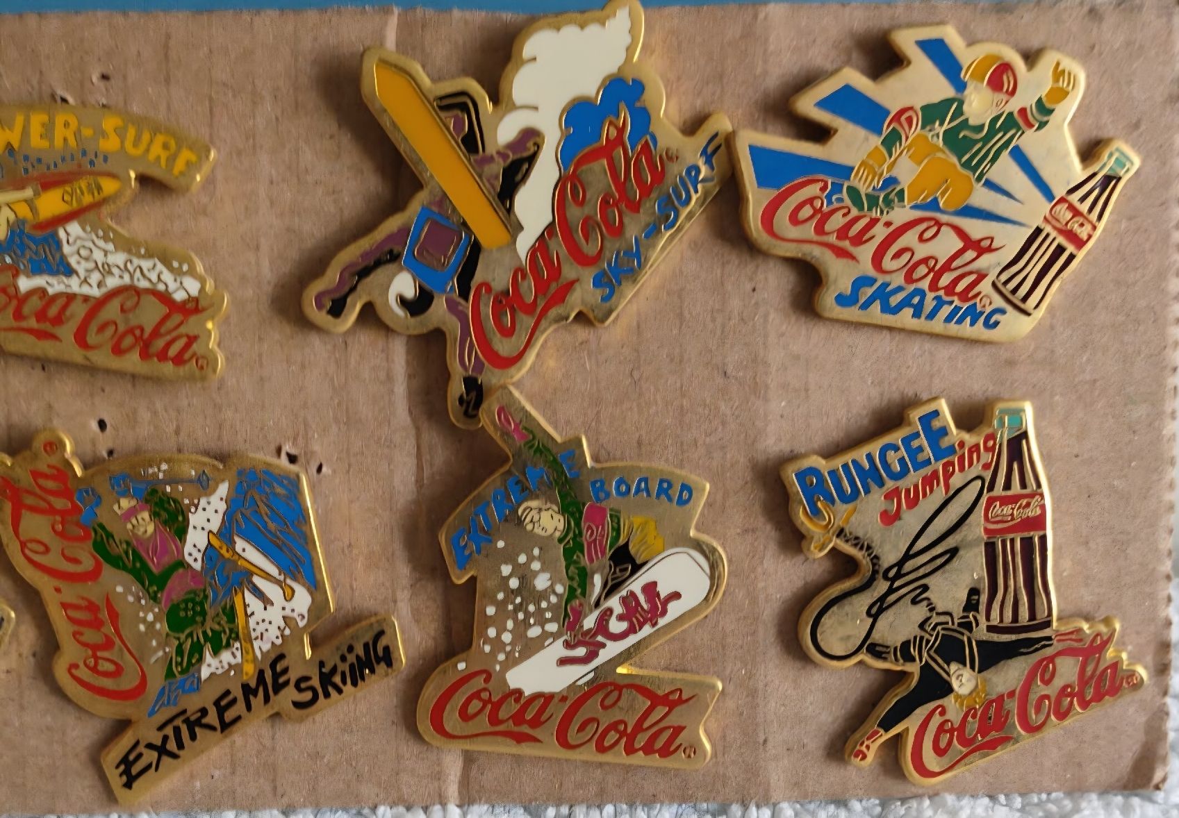 Coca-Cola Plaketten & Abzeichen: 14 Coca Cola Pins – Gebraucht aus Luzern von Luzern_Energy 1