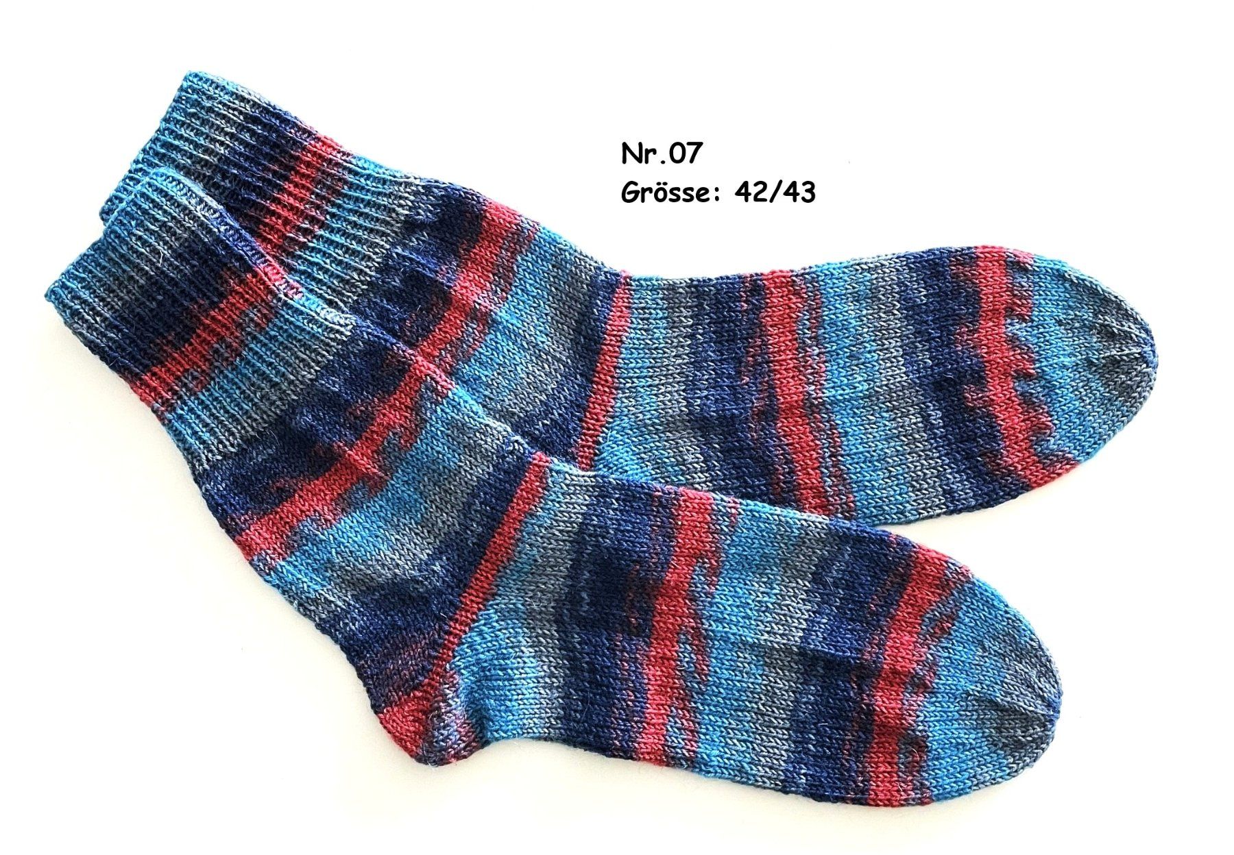 Socken: Socken handgestrickt   Gr.42/43   Nr.07 – Neu und originalverpackt aus Täuffelen von wollness