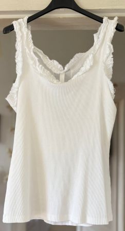 TOP EN COTON AVEC DÉTAIL AU DOS!! M‪
