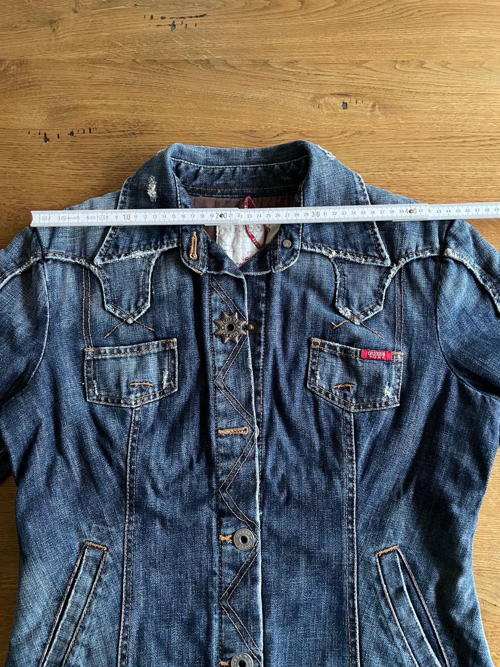 Guess Giacche: Guess Damen Jeansjacke Gr. 40/42 – Usato da Untersteckholz venduto da ger_92lp 4