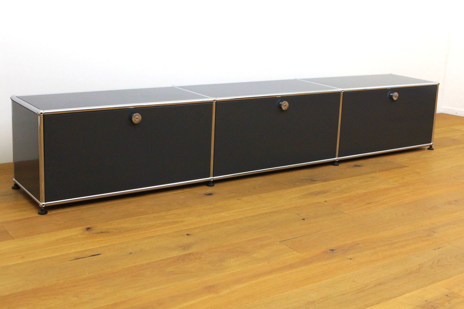 USM Scaffali: USM Haller Lowboard Anthrazitgrau – Nuovo (secondo la descrizione) da Affoltern am Albis venduto da StudioStandard 1
