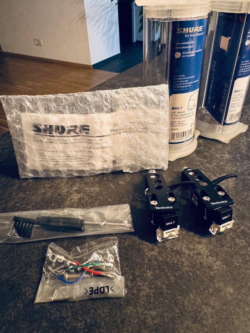 Technics Giradischi: Shure M44-7 System inkl. N44-7 Nadel & Technics Headshell DJ – Usato da Kilchberg ZH venduto da IROC84