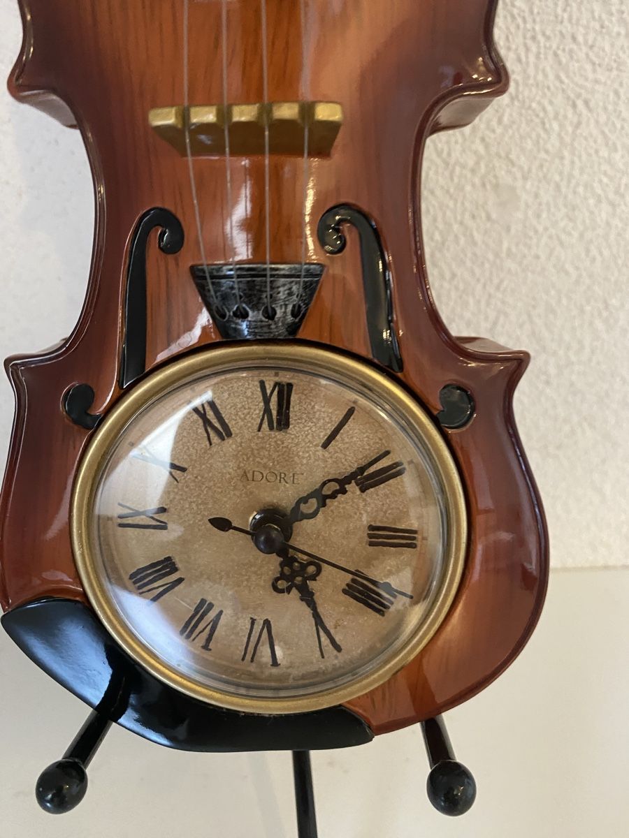 Orologi da terra & Orologi da parete: Violinen-Uhr mit Ständer – Usato da Adetswil venduto da rof01 2