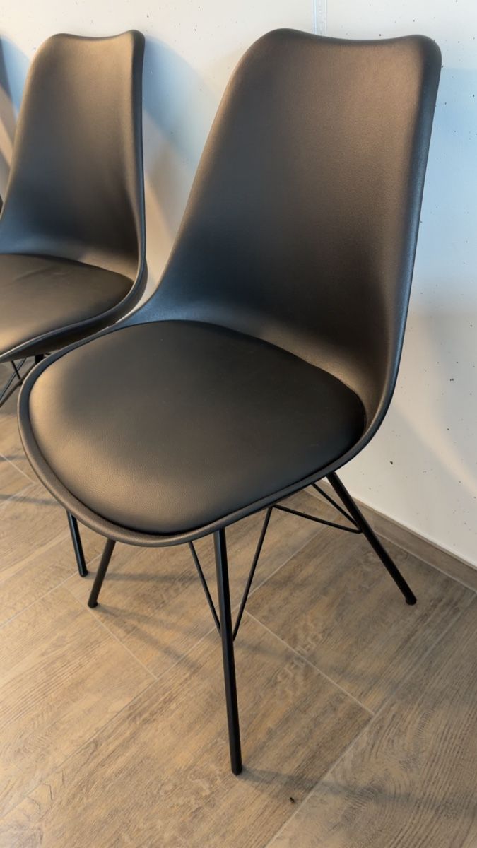 Chaises: Essstühle schwarz – D'occasion à Oberriet SG par rst_z5ms 1
