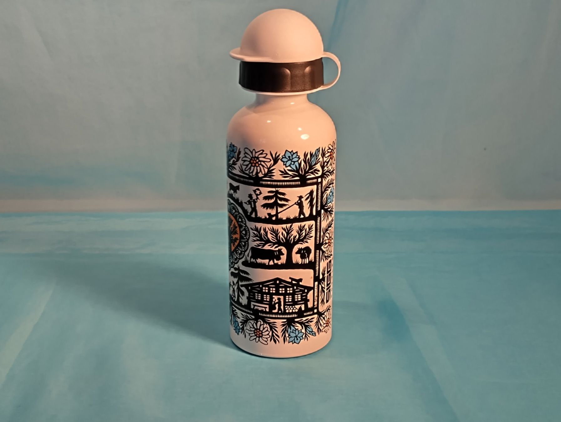 Sigg Borracce & Thermos: SIGG Trinkflasche, 5dl. Scherenschnitt Beatrice Straubhaar – Nuovo (secondo la descrizione) da Bellach venduto da JingleCherry 2