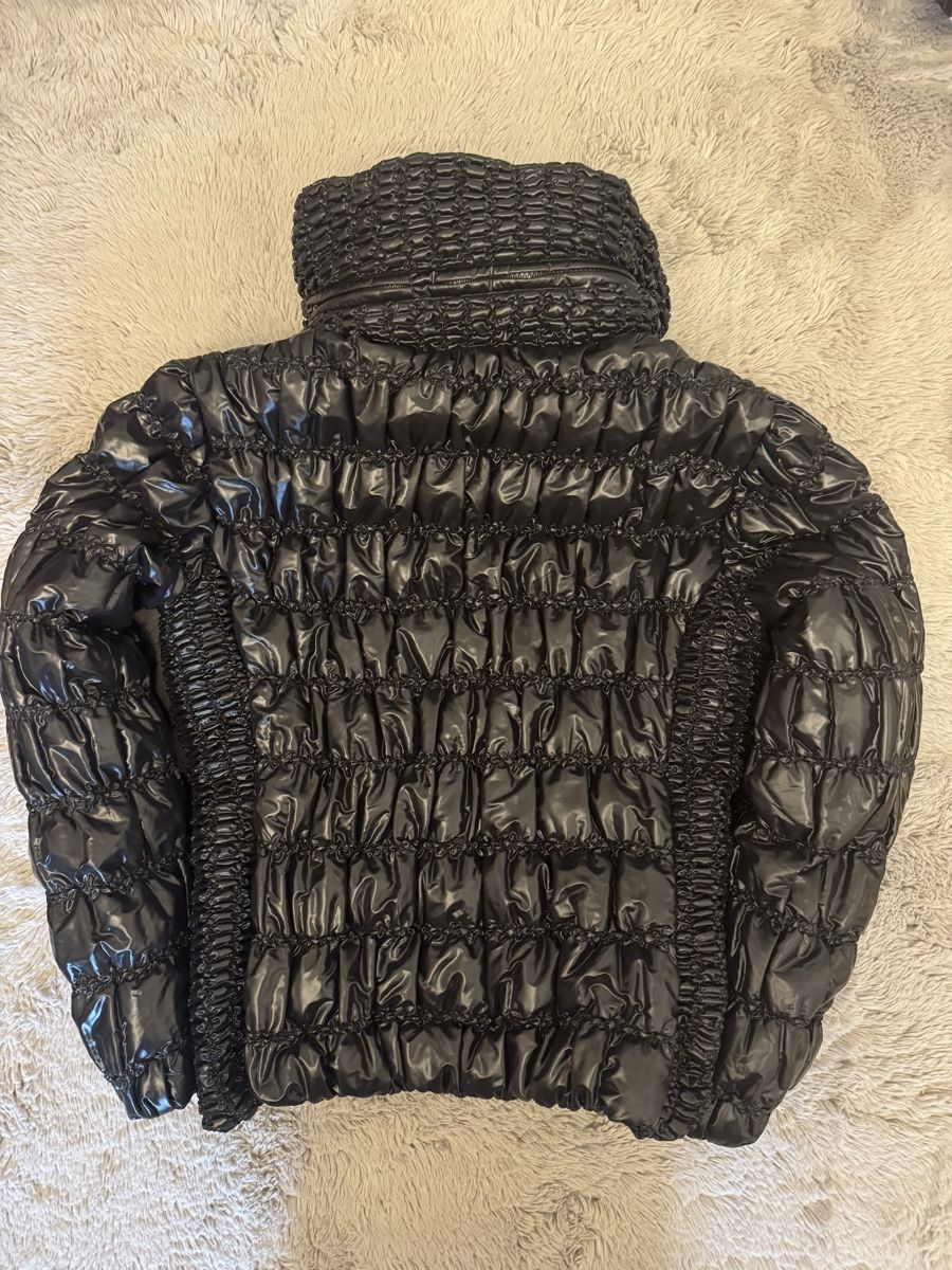 Moncler Jacken: Moncler Puffer Jacket Black Size 3 Good Condition – Gebraucht aus Arzier-Le Muids von kol_6zbr 6
