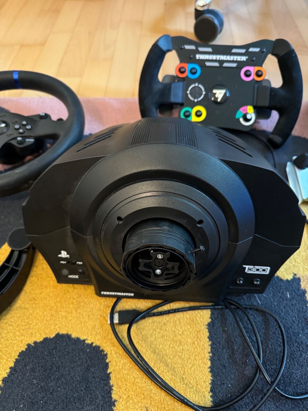 Thrustmaster Controller: Thrustmaster T300 RS GT Edition Wheel + Open Wheel Addon – Gebraucht aus St. Gallen von  4