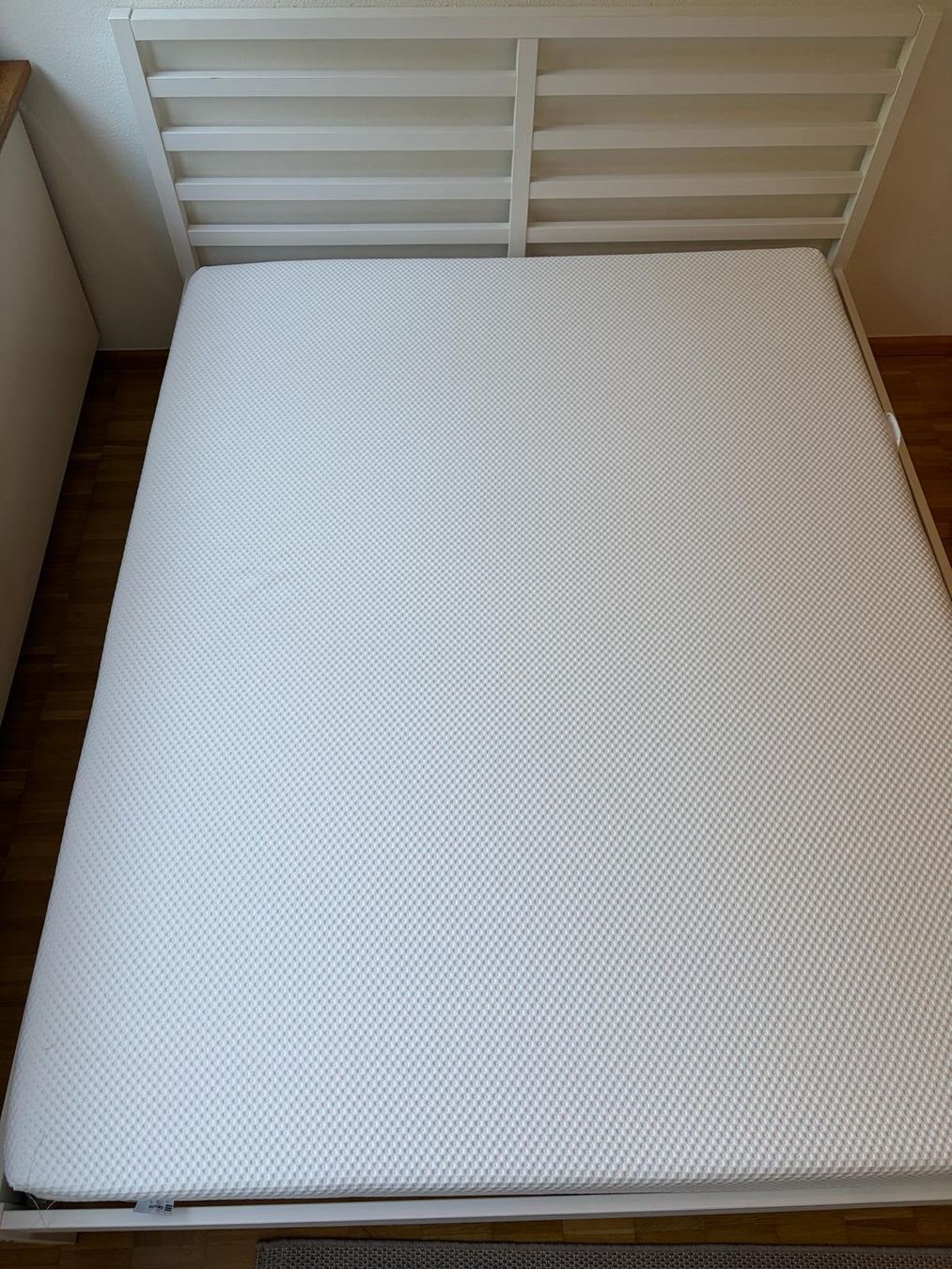 Letti: IKEA Bed 160x200 cm – Usato da Basel venduto da melisaaltindag 1
