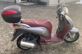 Honda PS 125i starker Qualitätsroller