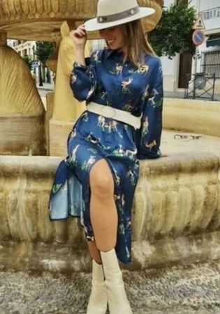 Zara Kleid , Grösse XS passt S. Top Zustand