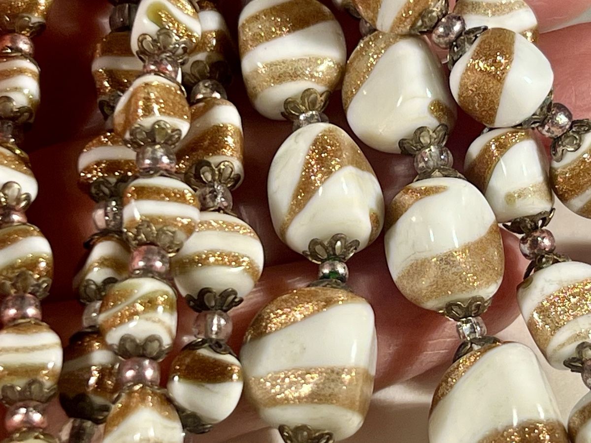 Murano Catenine: Collier Murano Blanc Doré Double Rang fait main, 50s – Usato da Genève venduto da DELIRBEADS 9