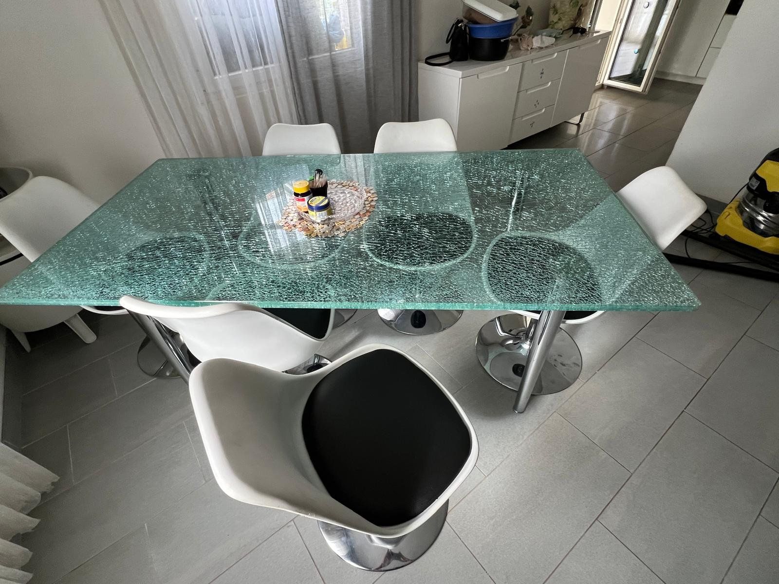 Set di tavolo e panche: Tisch mit Stühle – Usato da Waltenschwil venduto da Neildet 1