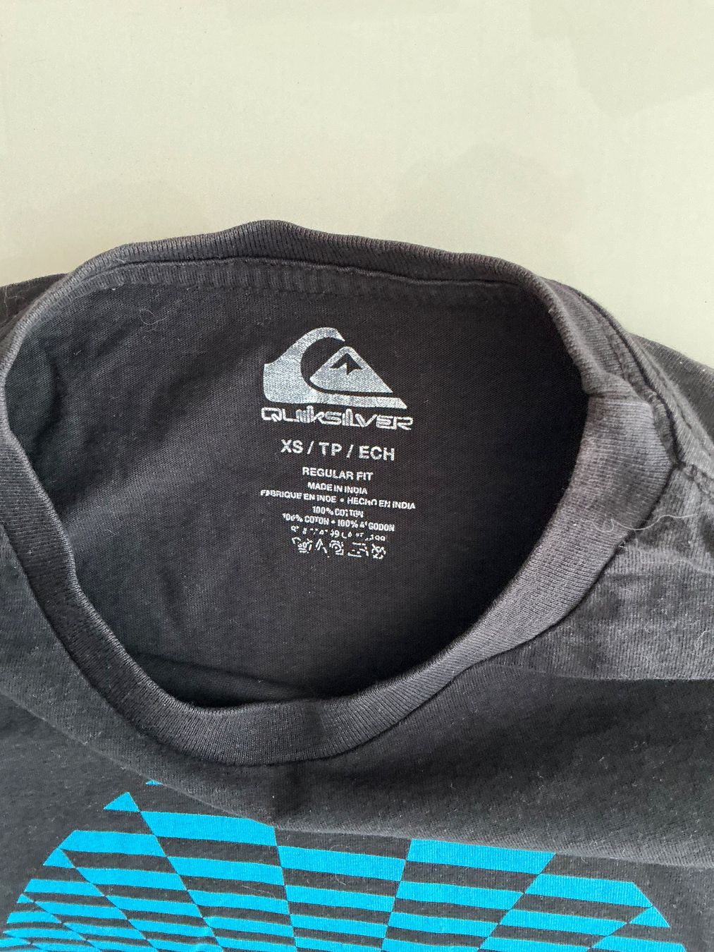 Quiksilver Camicie, T-shirt & Polo: Quick Silver T-Shirts Gr.XS Erwachsene oder Kinder Gr.176 – Usato da Biel-Benken BL venduto da Sahra1 1
