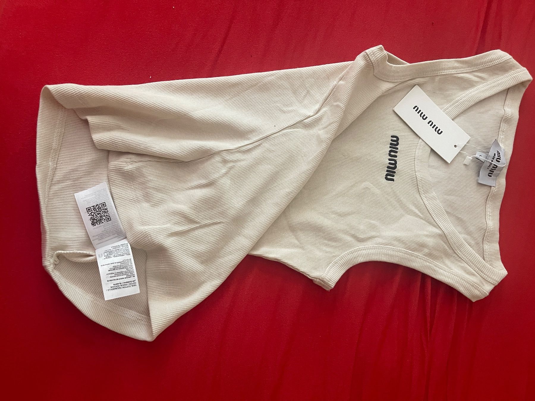 Miu Miu Top: Miu Miu Top,Cr.M – Nuovo (secondo la descrizione) da Bolligen venduto da Aquella71 8