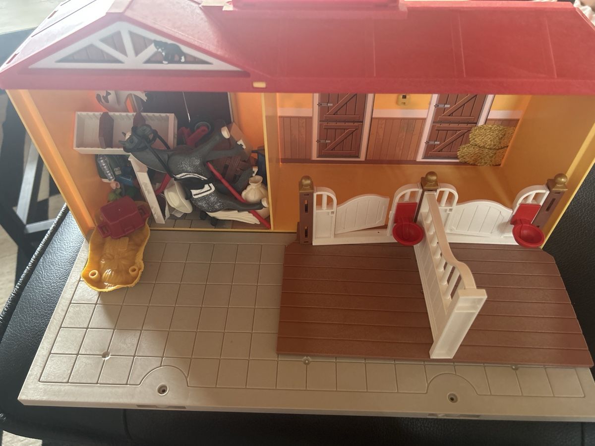 Playmobil Spielzeuge: Playmobil Pferdehof – Gebraucht aus Wohlen b. Bern von Honeypie
