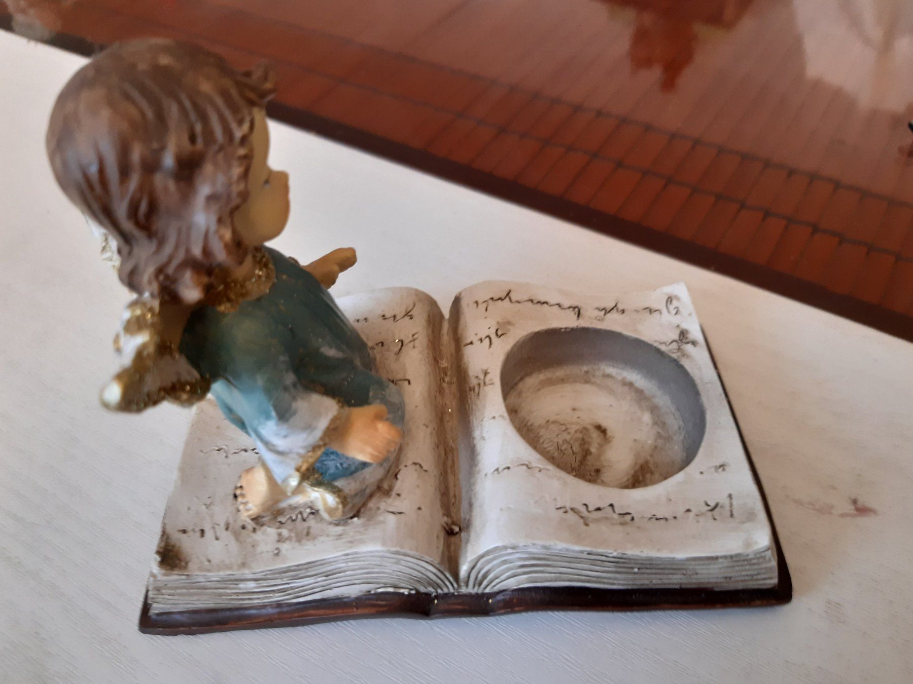 Statuette: Engel auf Buch mit Teelichtfassung – Usato da Domat-Ems venduto da nugipuff 3