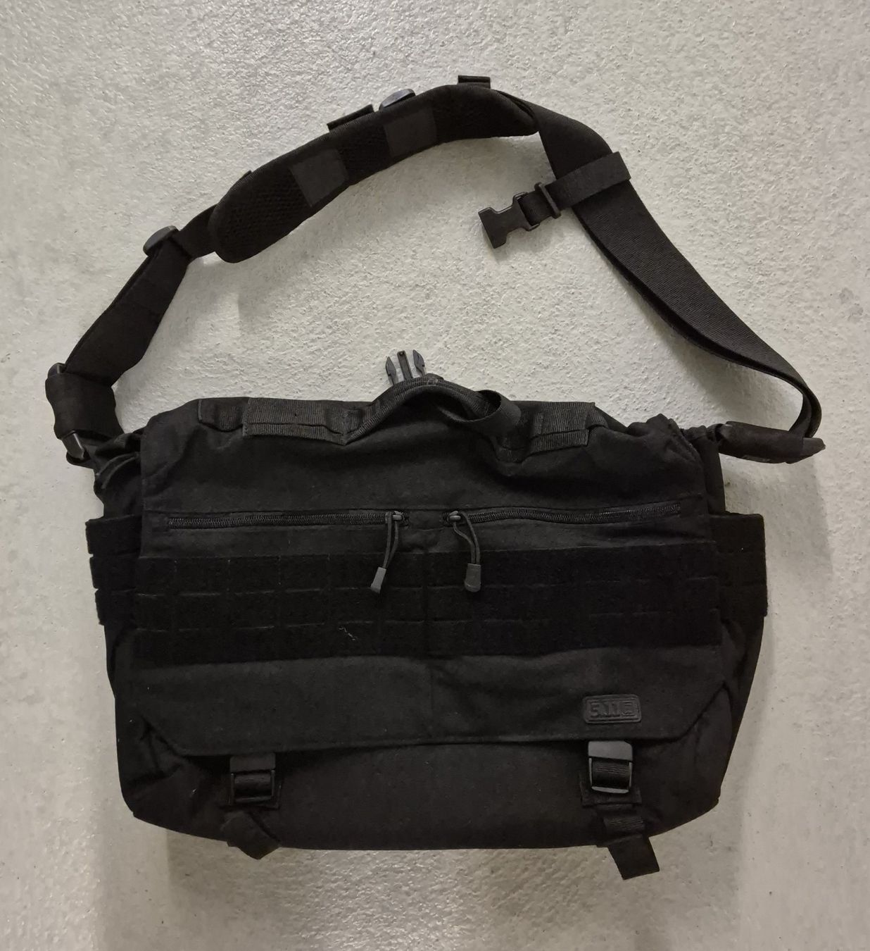 Borse: Umhängetasche, schwarz 5.11 TACTICAL MESSENGER BAG – Nuovo (secondo la descrizione) da Frauenfeld venduto da servicesdietrich