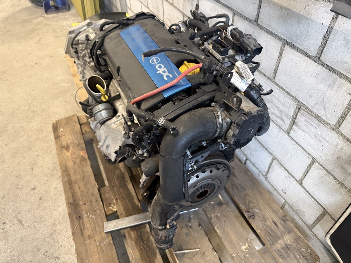 Opel Motori: Opel Corsa D OPC Motor  – Usato da Schaffhausen venduto da sabdiu 1