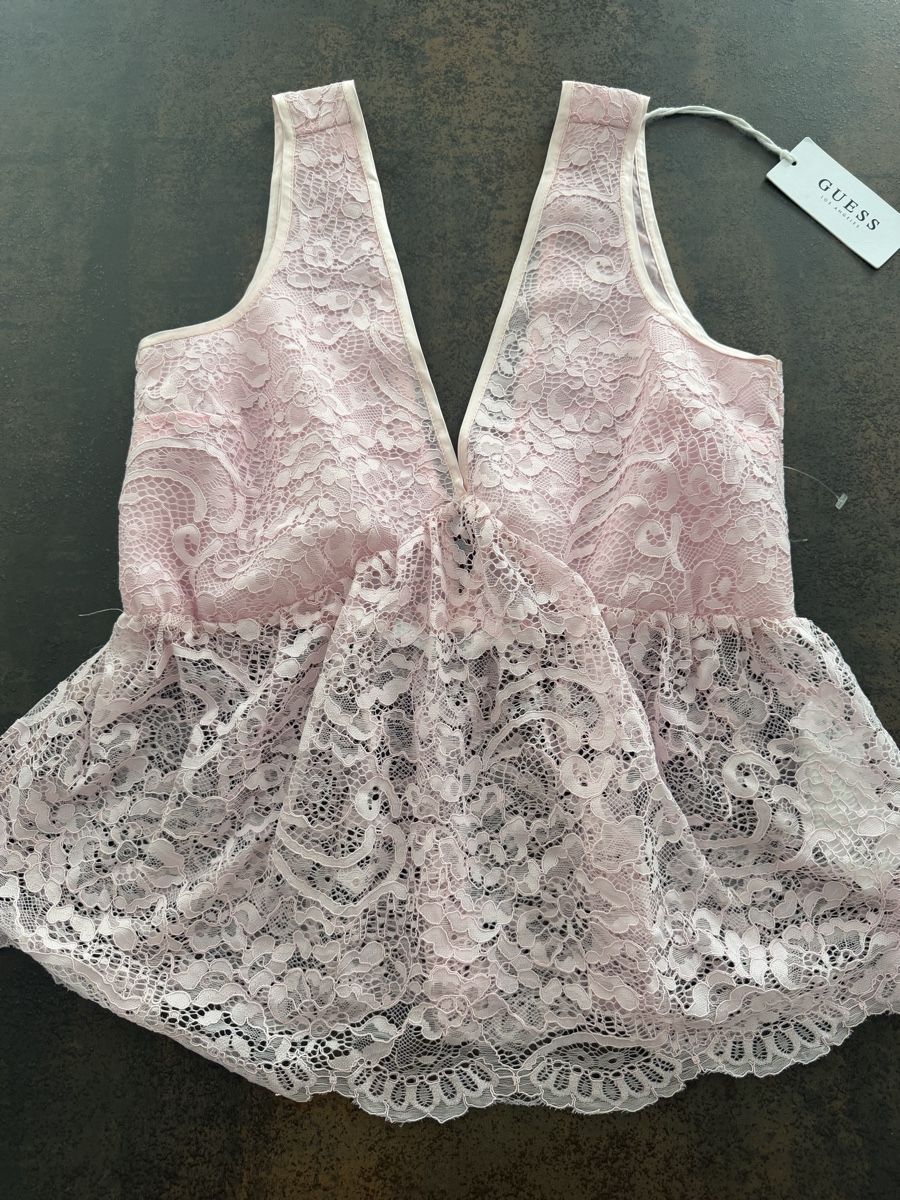 Guess Blusen: Guess Spitzentop Gr. S Pink Sommer Abend Elegant – Neu (gemäss Beschreibung) aus Arch von Aga84