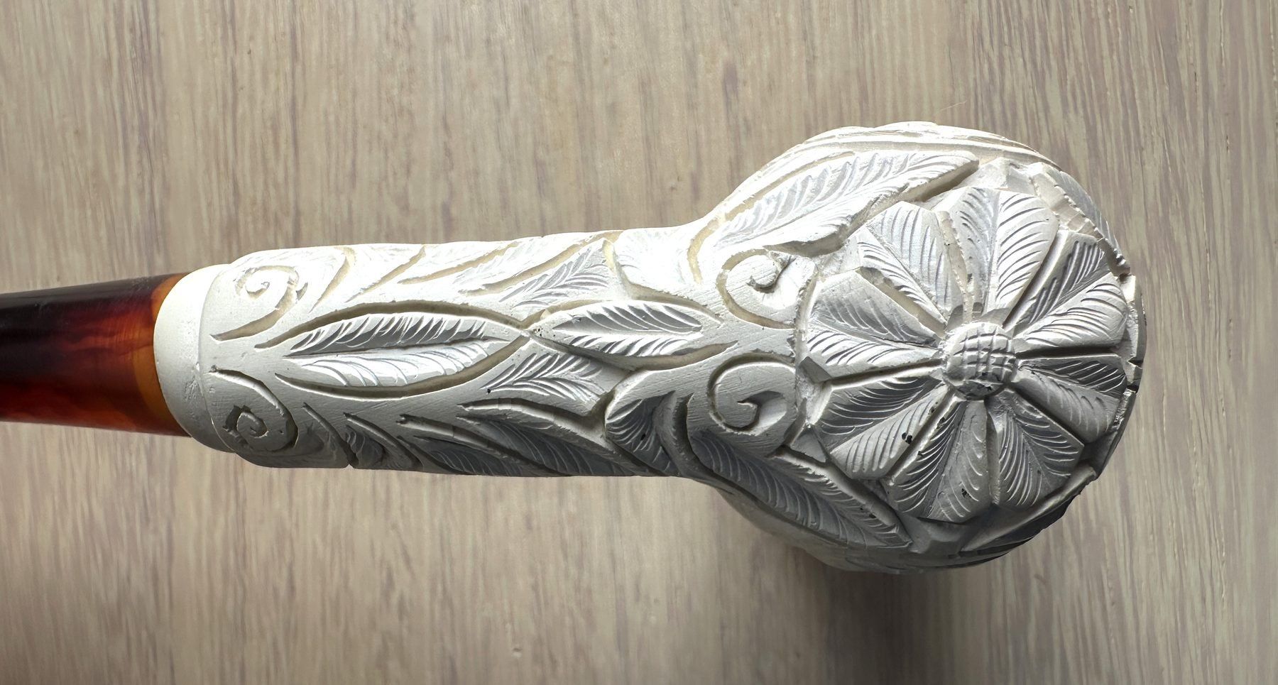 Tabakpfeifen & Zubehör: Handgeschnitzte Meerschaumpfeife Elefant, Deckel, Etui – Gebraucht aus Winterthur von Magicus 5