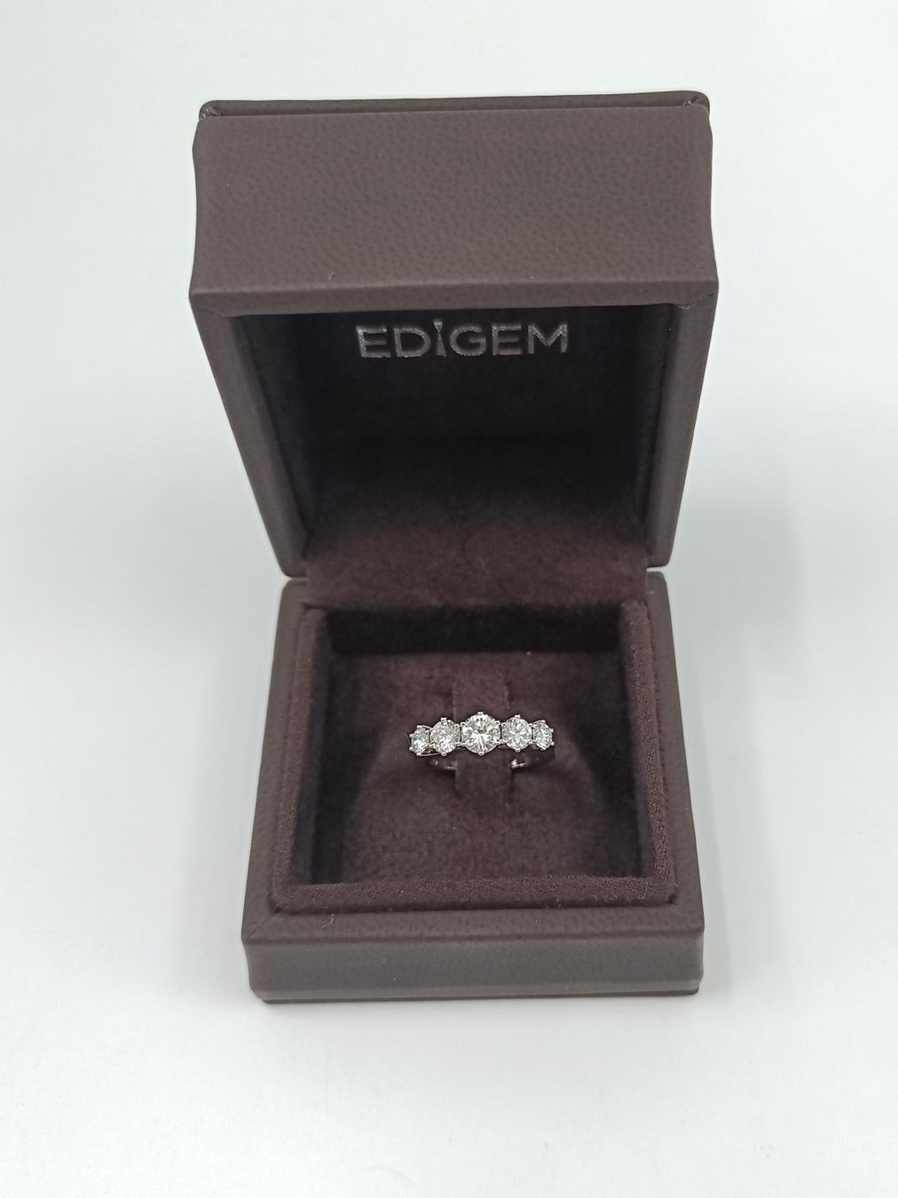Ringe: FUNKELNDER DIAMANTRING IN 750 WEISSGOLD – Gebraucht aus Luzern von EdiGem 1