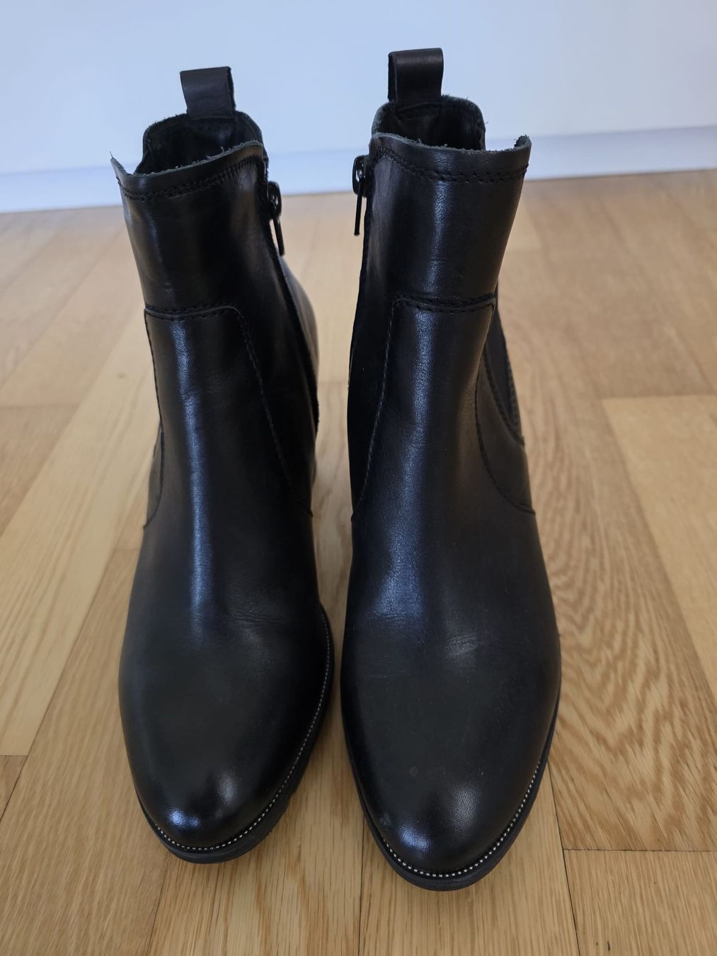 Scarpe da donna: Stiefell wenig getragen – Usato da Bätterkinden venduto da far_f282 7