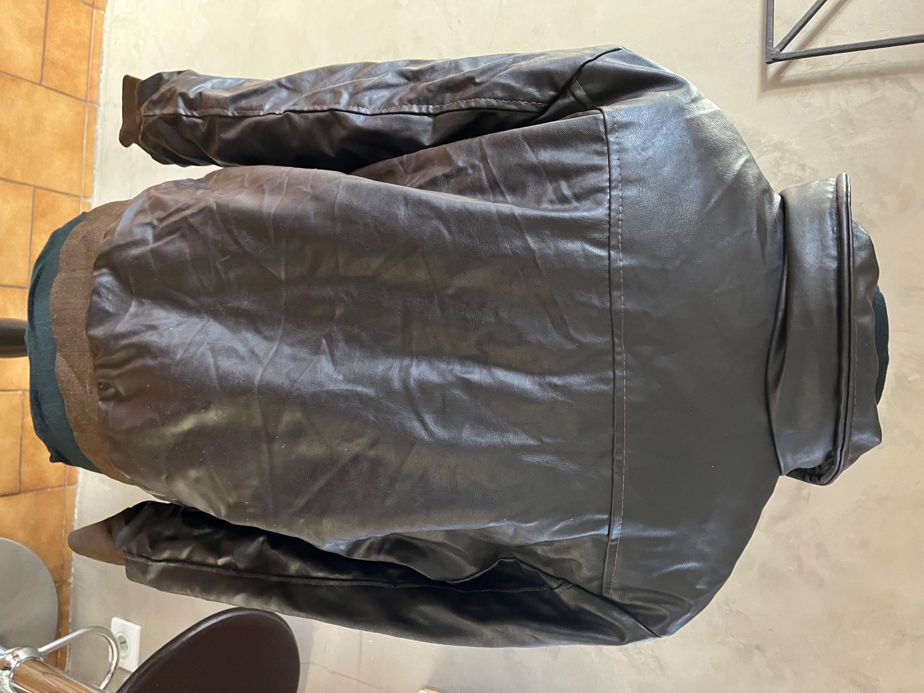Giacche: Veste bomber Taille L – Nuovo e nell'imballaggio originale da Veyrier venduto da kimedovapa 1