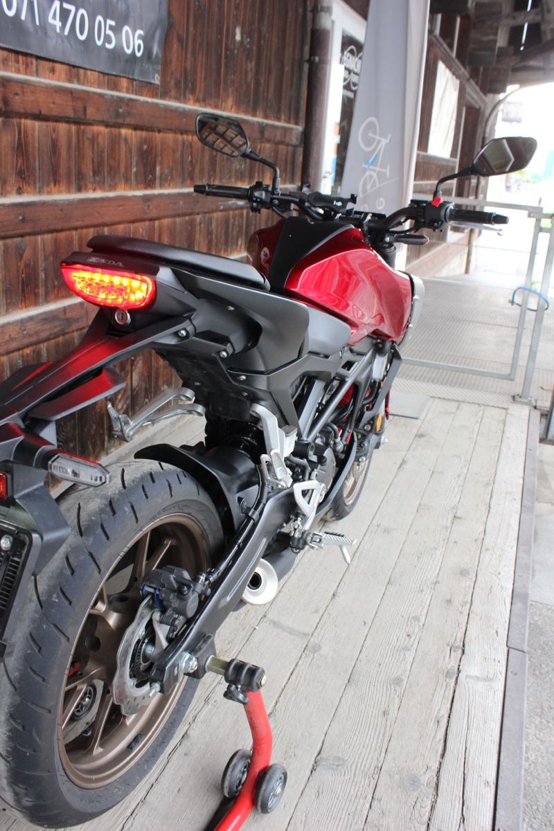 Strada: Honda CB125R – Usato da Egnach venduto da Egnacher-2Rad-Center 3